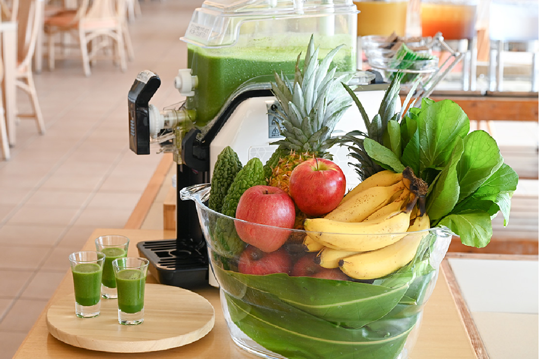Hotel's original "Green Smoothie". Enjoy the taste of the ingredients, which changes a little every day even with the same ingredients!